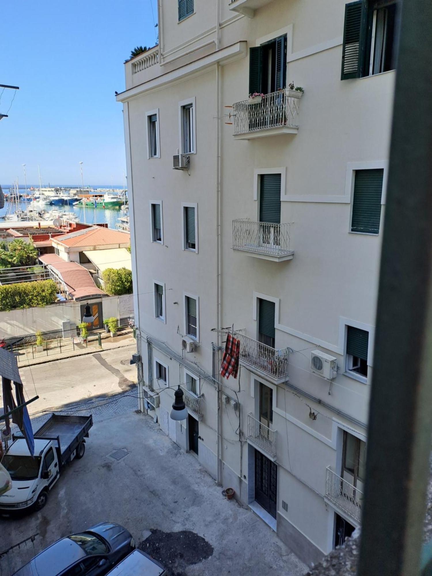 Ti Porto Al Centro Unforgettable Moments Appartement Salerno Buitenkant foto